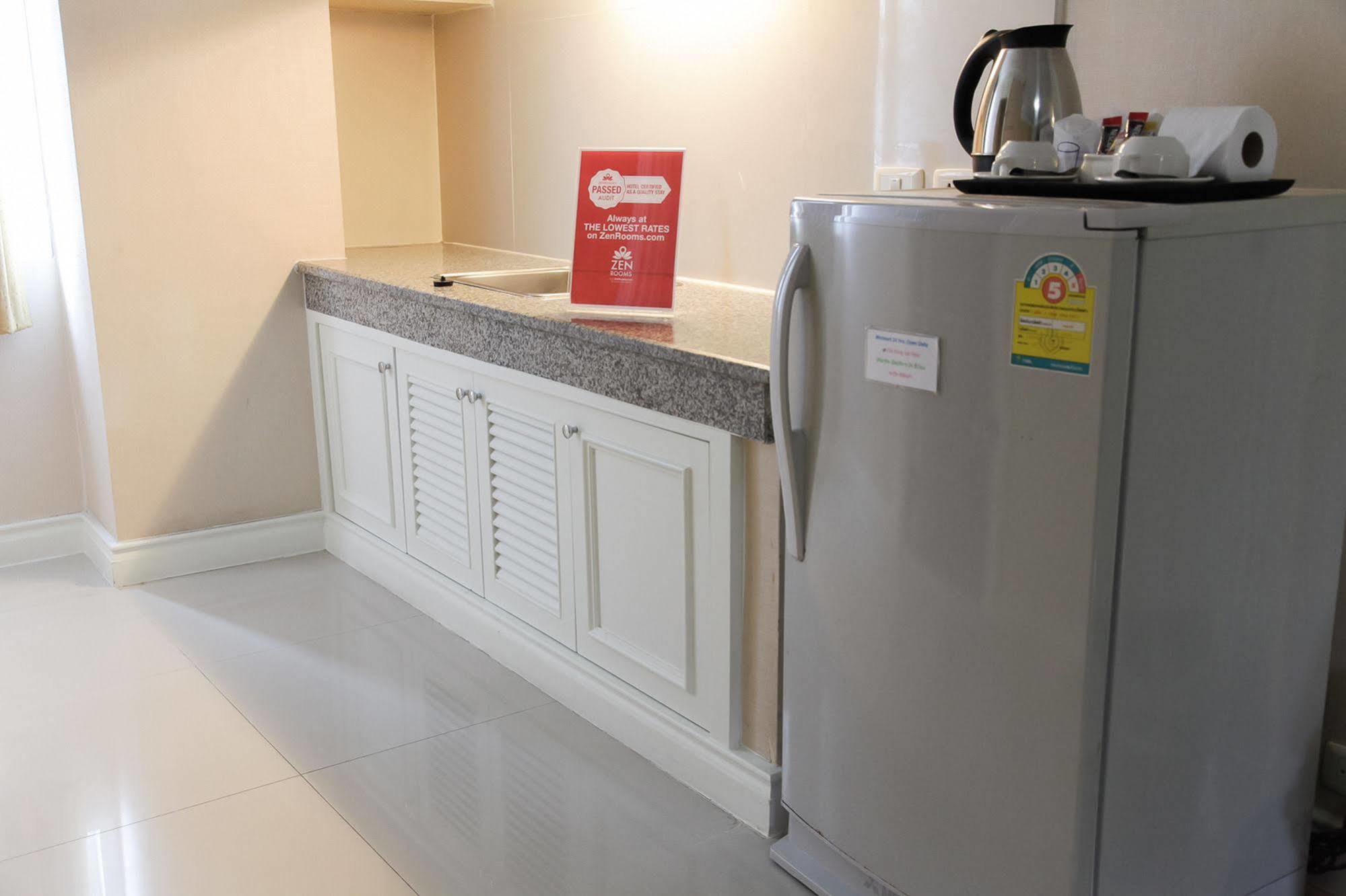 Zen Rooms Bangchak กรุงเทพมหานคร ภายนอก รูปภาพ
